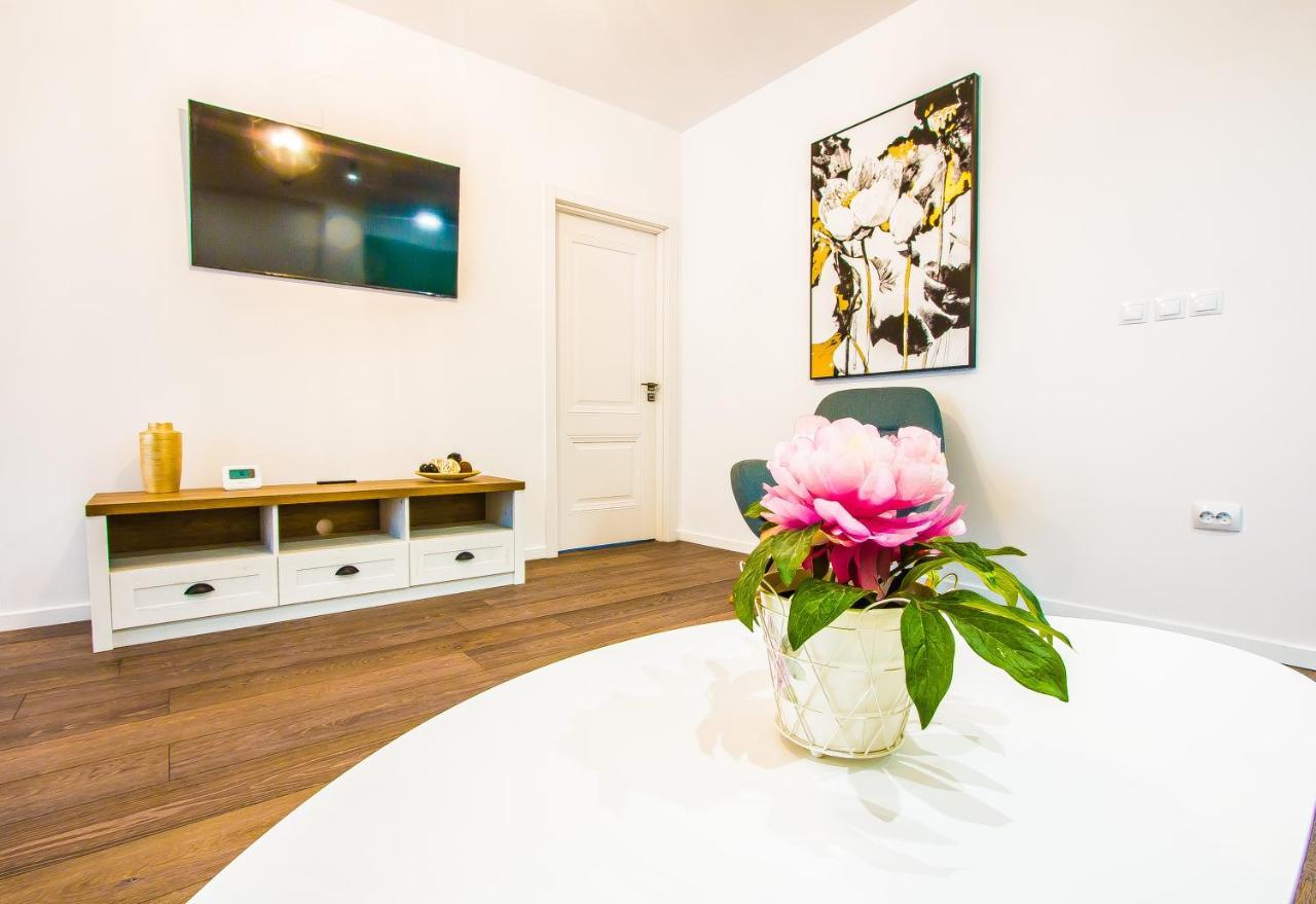 Iancului Aparthotel Boekarest Buitenkant foto
